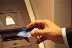 Belgen halen gemiddeld 172 euro af aan geldautomaat